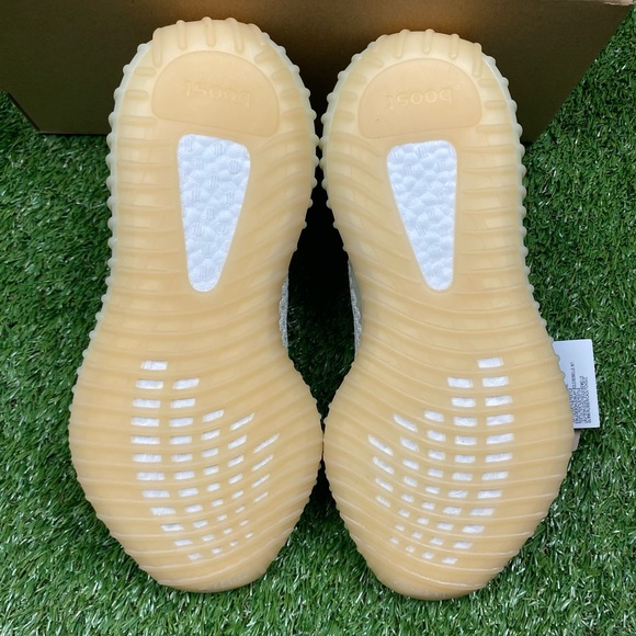 New in box adidas Yeezy 350 v2 light men’s size 8 - Picture 7 of 8
